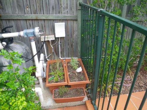 No climbable objects to be located within 1200mm to the outside of a pool fence